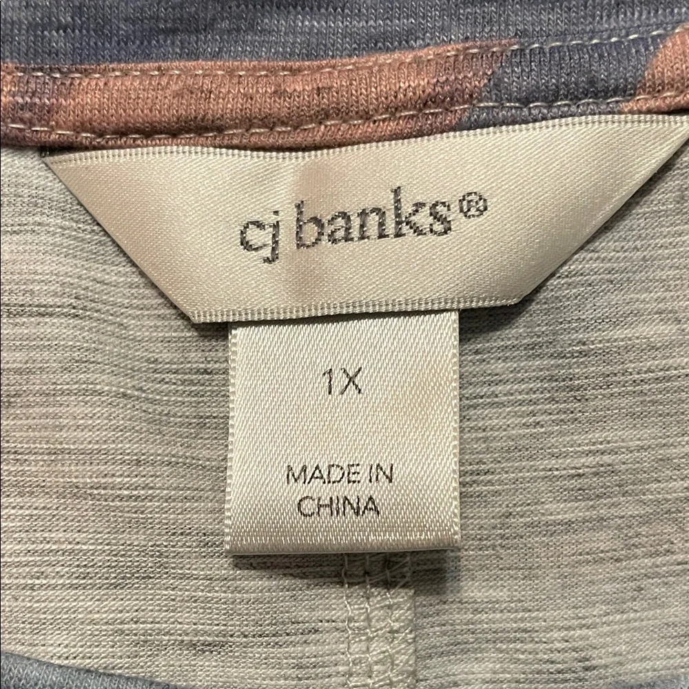CJ Banks Women's Multicolor Abstract Top - Picture 8 of 8